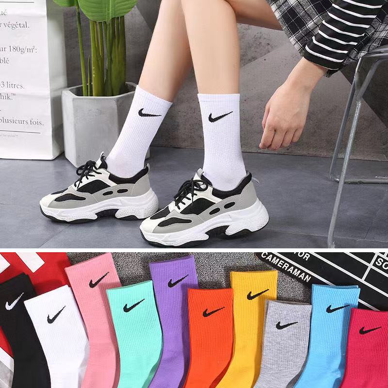 [Embalaje Independiente] Nike Color Caramelo Calcetines De Corte Medio Alta  Parte Superior Influencer Transpirables Baloncesto Coloridos Hombres