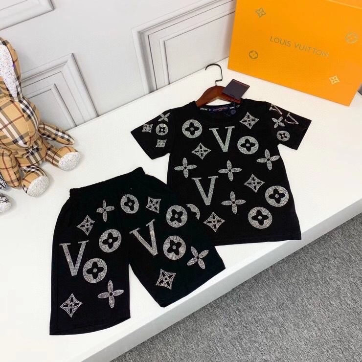 louis vuitton ropa de niño