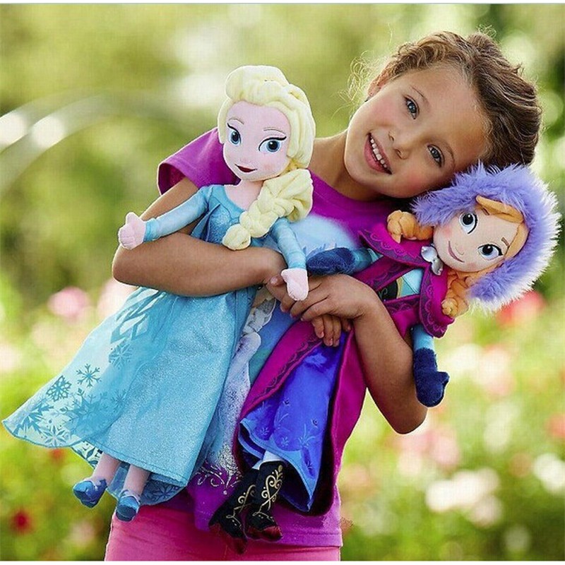 Disney Frozen - Juego de muñecas Elsa y accesorios – Paquete de juguete de  Frozen con muñeca Elsa para niñas, más accesorios, cepillo para el cabello