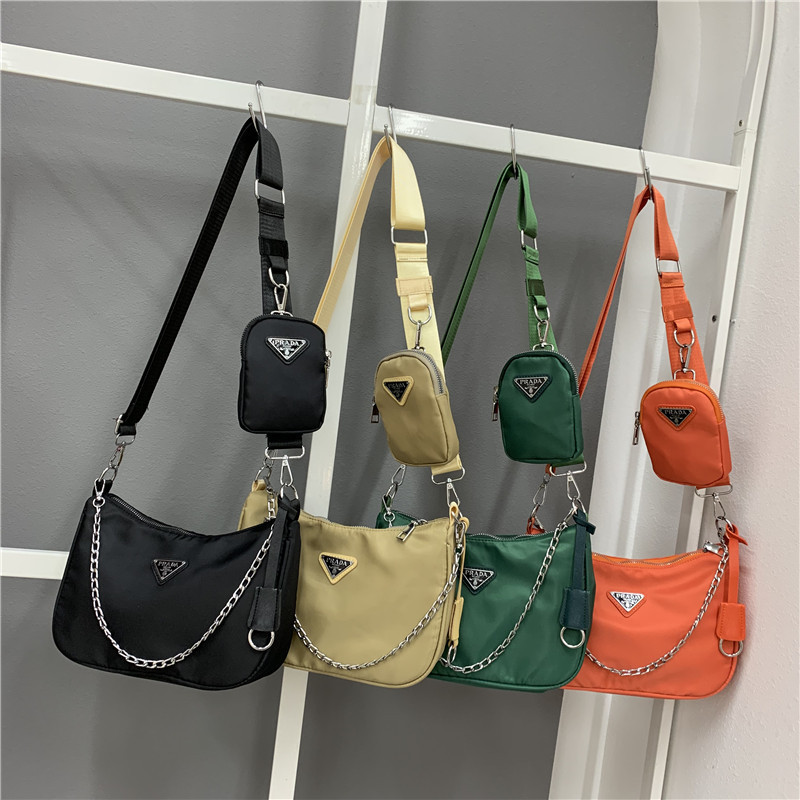 Bolso baguette prada new arrivals